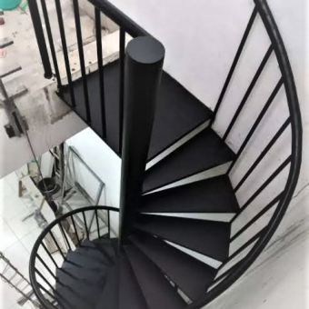 tangga putar minimalis di pamulang